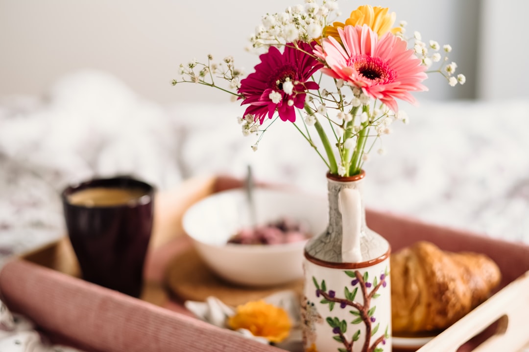 How to Build a Healthy Morning Routine That Actually Sticks