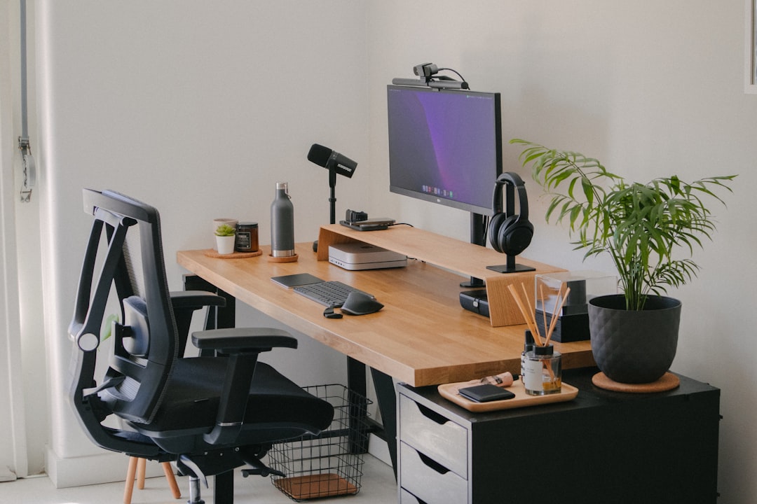 The Complete Home Office Tech Setup Guide for 2025